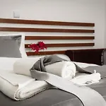 לינה וארוחת בוקר Prima Luxury 4*