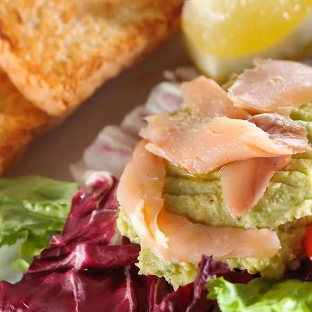 Prima Luxury לינה וארוחת בוקר 4*