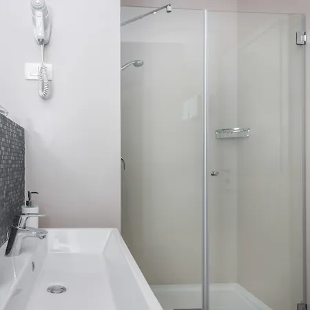Prima Luxury فندق مبيت وإفطار 4*