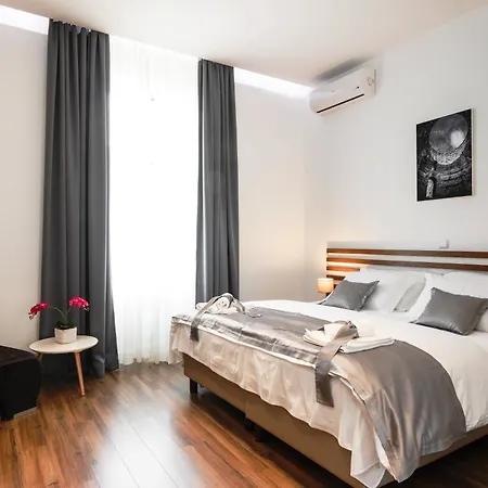 Prima Luxury krevet i doručak 4*